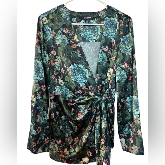 Badgley Mischka Navy Floral Wrap Top, Like New! Size SMALL! - Picture 6 of 12